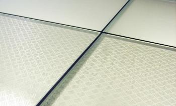 Стеклянный пол в квартиру с декоративным стеклом в Екатеринбурге. Готовые проекты ПерилаГлавСнаб