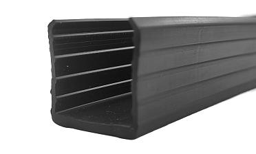 Уплотнитель в поручень с пазом 24х24 для стекла 10+10мм ПВХ, черный Фk310 купить в Екатеринбурге