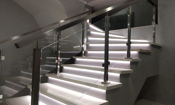 Ограждения из нержавейки со стеклом в Екатеринбурге. Готовые проекты ПерилаГлавСнаб Ограждения из нержавейки со стеклом в Екатеринбурге. Готовые проекты ПерилаГлавСнаб