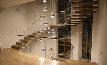 Перила для лестниц в частном доме в Екатеринбурге. Готовые проекты ПерилаГлавСнаб Перила для лестниц в частном доме в Екатеринбурге. Готовые проекты ПерилаГлавСнаб