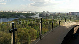 Фото с объекта Стойка круглая Ø38.1: 4 литых зажимных стеклодержателя Фото с объекта Стойка круглая Ø38.1: 4 литых зажимных стеклодержателя