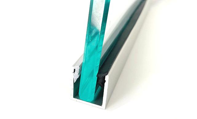 Уплотнительная резина серая, для П-образного профиля т22 и т24, стекло 10 мм т22-24-10-G 4