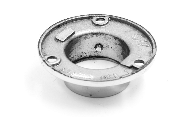 Фланец для трубы Ø38.1 мм, полированный, литой, под 3 самореза 4.8 мм, (AISI 316) k033-3 4 Фланец для трубы Ø38.1 мм, полированный, литой, под 3 самореза 4.8 мм, (AISI 316) k033-3 4