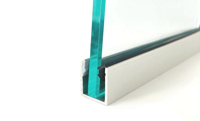 Уплотнительная резина серая, для П-образного профиля т22 и т24, стекло 10 мм т22-24-10-G 3